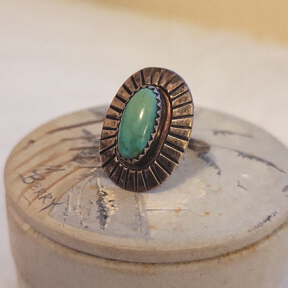 Vintage turquoise & sterling ring size 6.5